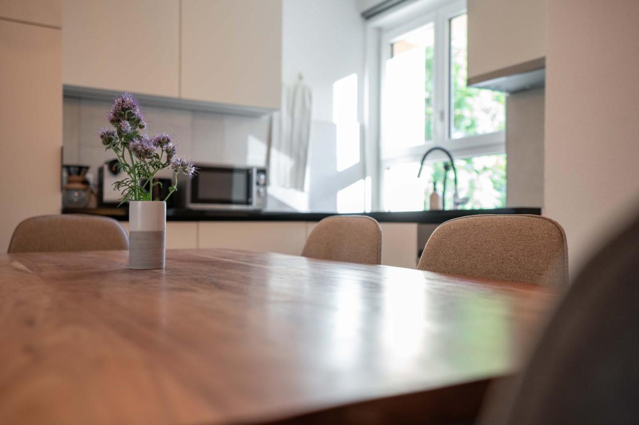 Moderne Wohnung Mit Parkplatz Ostermundigen Exterior foto