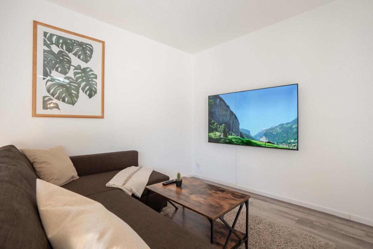Moderne Wohnung Mit Parkplatz Ostermundigen Exterior foto