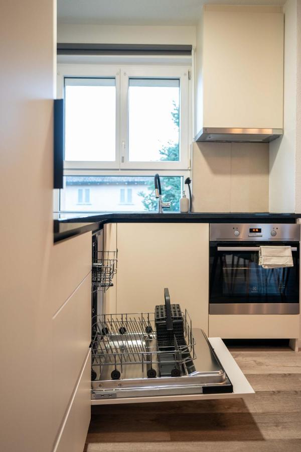 Moderne Wohnung Mit Parkplatz Ostermundigen Exterior foto